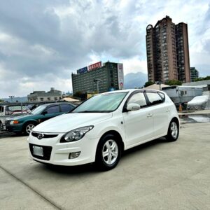 i30