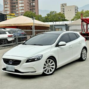 2013 Volvo V40 T4
