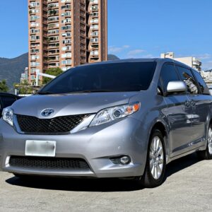2011 Toyota Sienna limited 灰