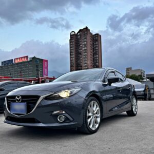 2015 Mazda 3 5D 2.0頂級型