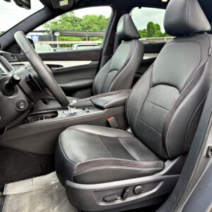 2020 Infiniti QX50 2.0t 旗艦款駕駛座與副駕駛座黑色打孔皮質座椅