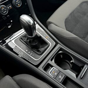 2013 Volkswagen Golf 1.4 TSI High Line 七速 DSG 排檔桿、駐車雷達按鍵與 AUTO HOLD 自動駐車