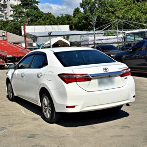 2015 Corolla Altis 經典版Safety+ 右後 45 度車尾