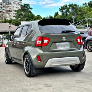 2023 Suzuki Ignis 右後 45 度車尾