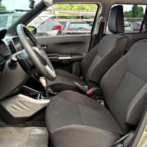 2023 Suzuki Ignis 駕駛座與前座織布座椅