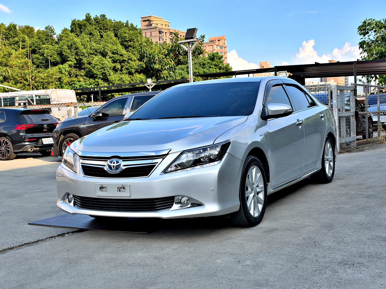 2012 Toyota Camry Hybrid-G 銀色 左前 45 度外觀