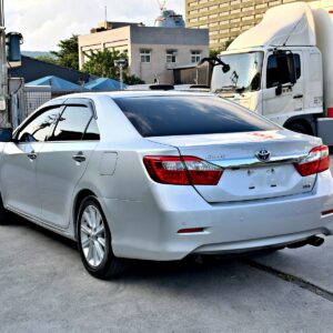 2012 Toyota Camry Hybrid-G 車尾左後 45 度外觀