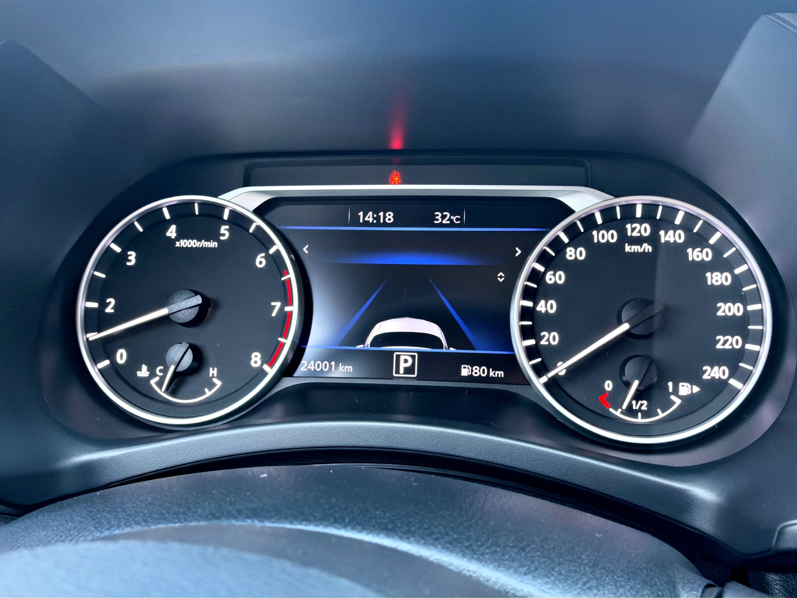 2022 Nissan Sentra 1.6 尊爵智駕版 儀表板里程 24,001 公里實拍