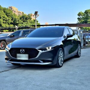 2021 Mazda 3 4D 2.0 型動旗艦版 棕色 左前 45 度外觀