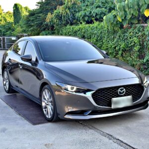 2021 Mazda 3 4D 2.0 型動旗艦版 棕色 右前 45 度外觀