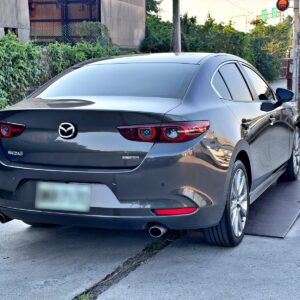 2021 Mazda 3 4D 2.0 型動旗艦版 棕色 車尾外觀