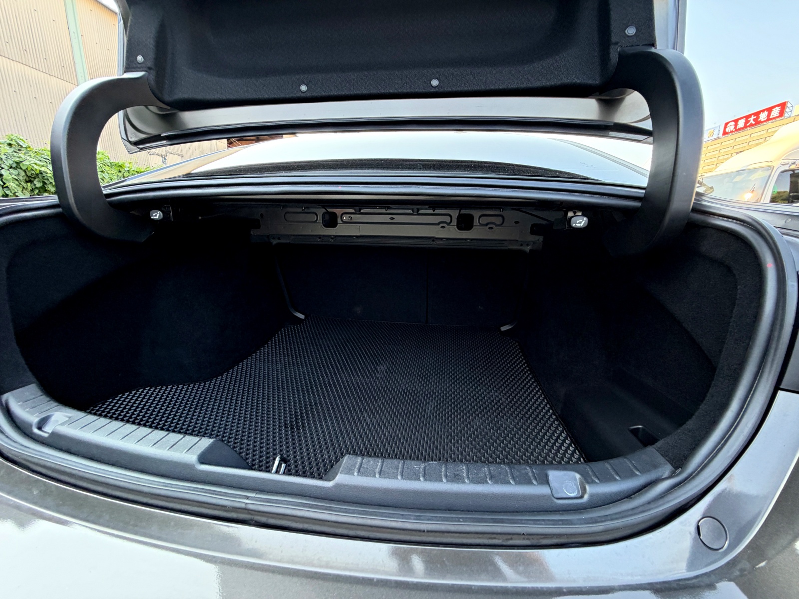 2021 Mazda 3 4D 2.0 型動旗艦版 後行李廂空間