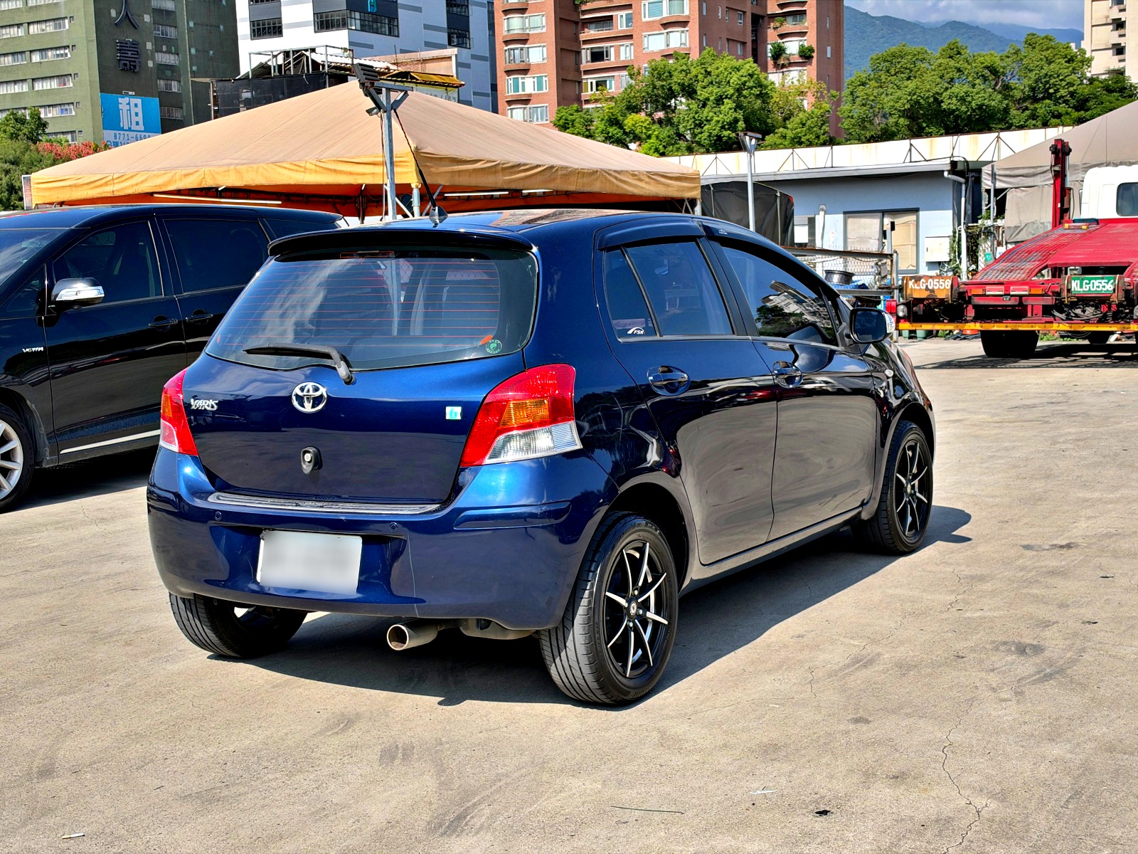 2014 Toyota Yaris 1.5 G Smart 藍色 車尾外觀